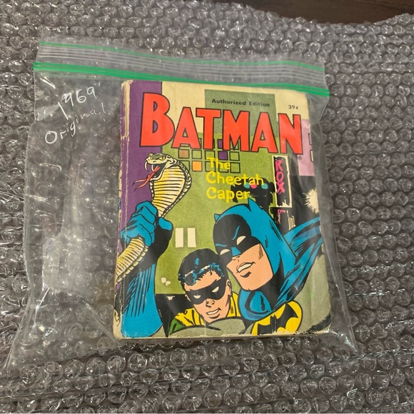 Vintage 1969 Batman Cheetah Caper Big lil Book Hardcover Authorized Edition Rare - Picture 6 of 6